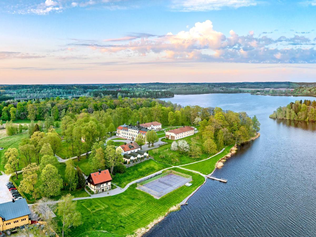 Soedertuna Slott Gnesta Exterior photo